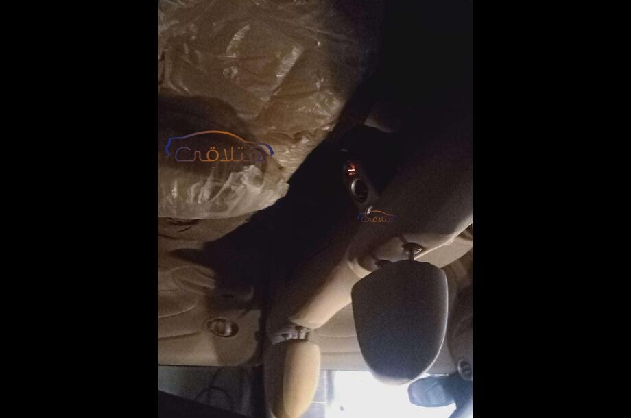 Sunny Nissan أسود