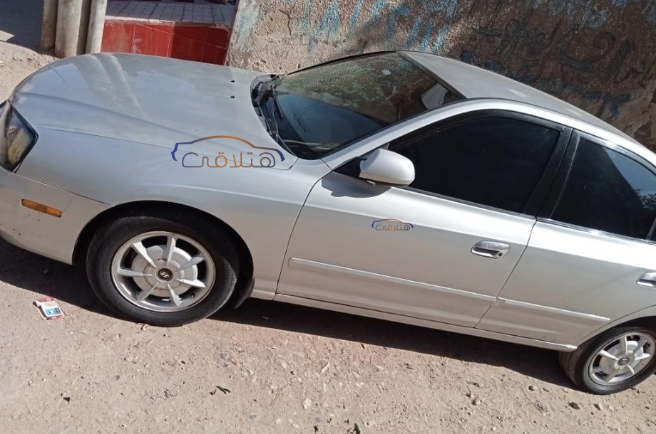 Avante Hyundai فضي