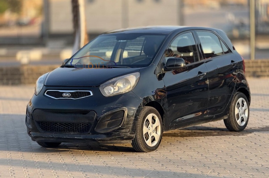 Picanto Kia أسود