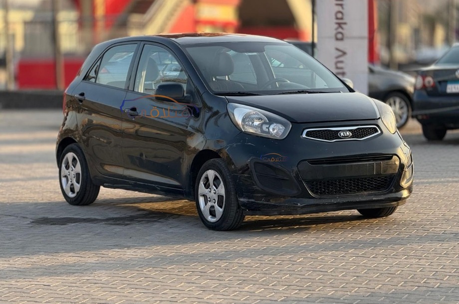 Picanto Kia أسود