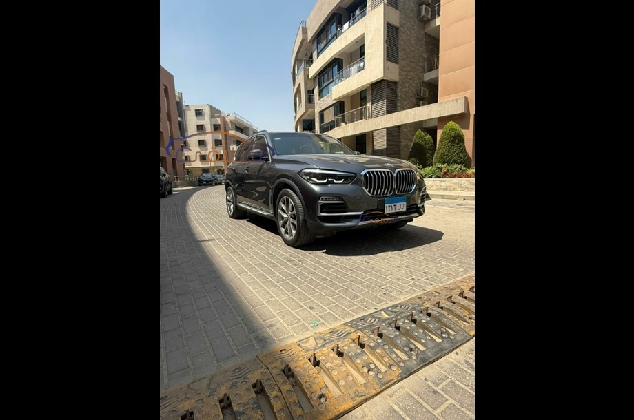 X5 M BMW Gray