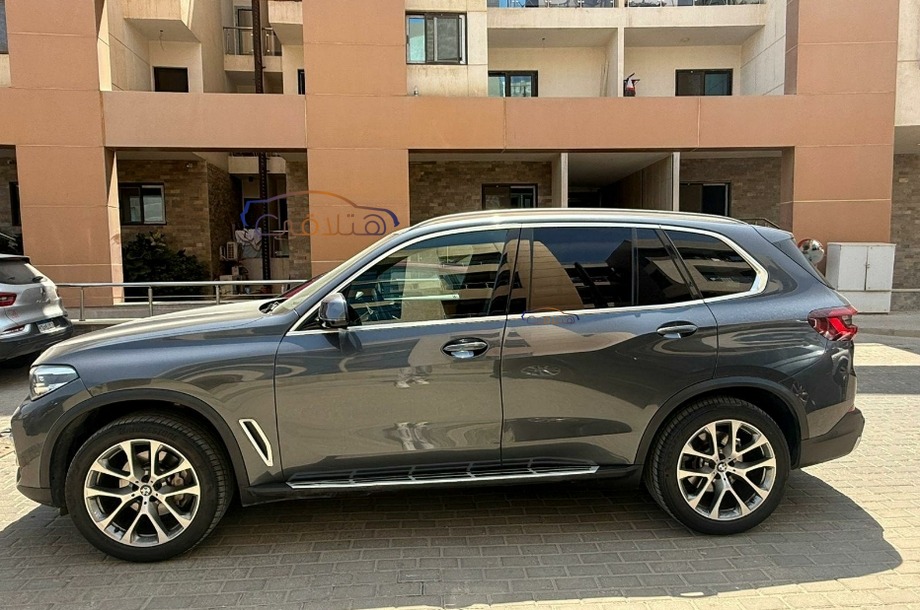X5 M BMW Gray