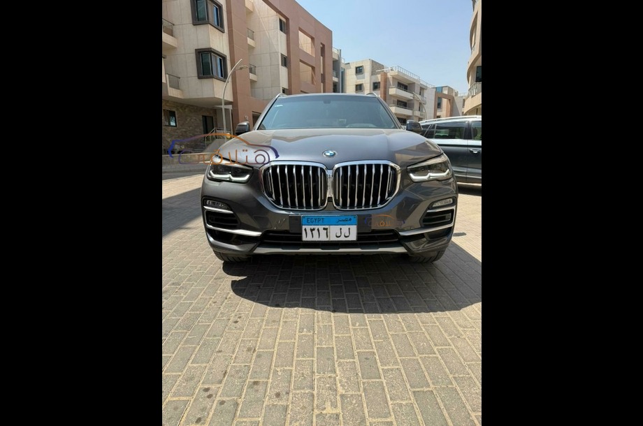 X5 M BMW Gray