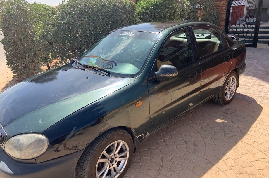 Lanos Daewoo أخضر