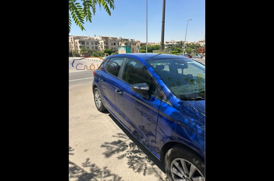 Ibiza Seat أزرق