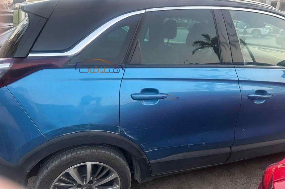 Crossland Opel أزرق