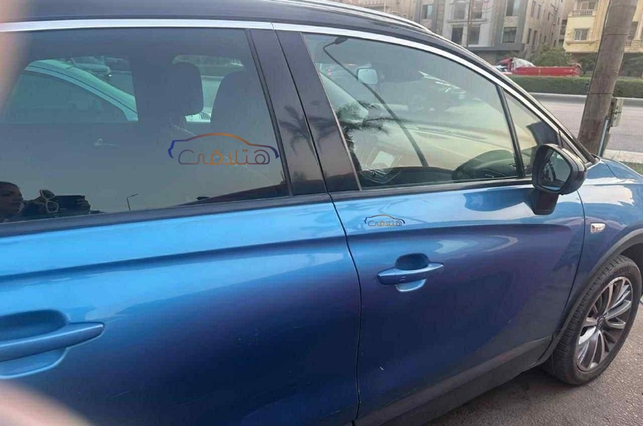 Crossland Opel أزرق
