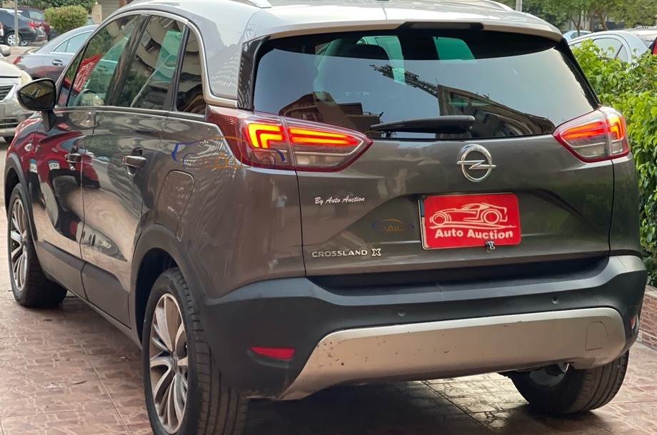 Crossland Opel رمادي