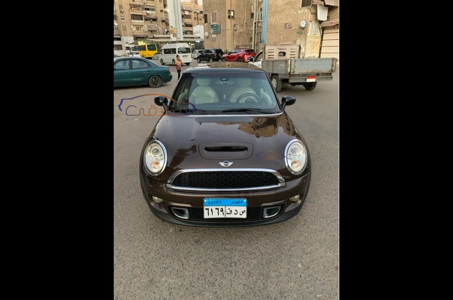 Mini Cooper S Mini بني