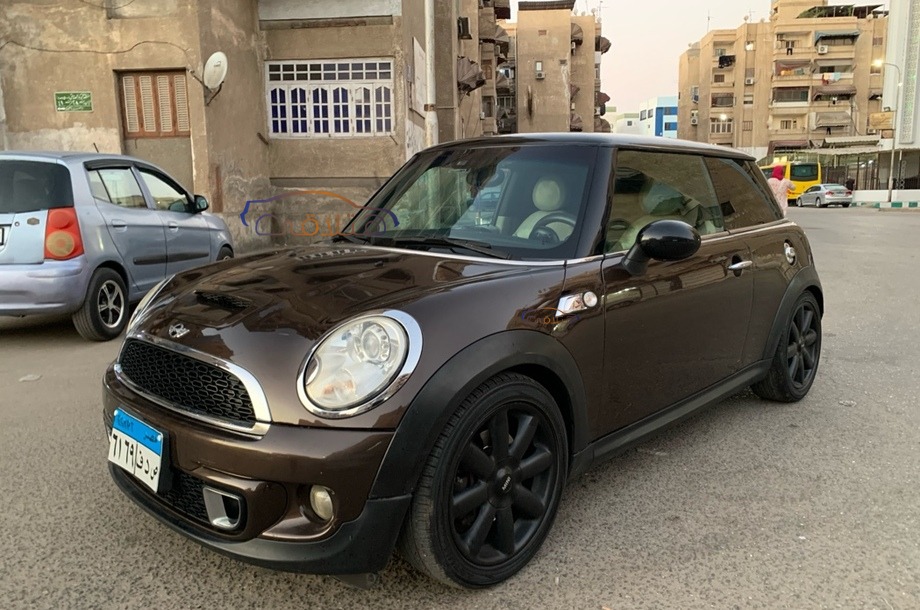 Mini Cooper S Mini بني