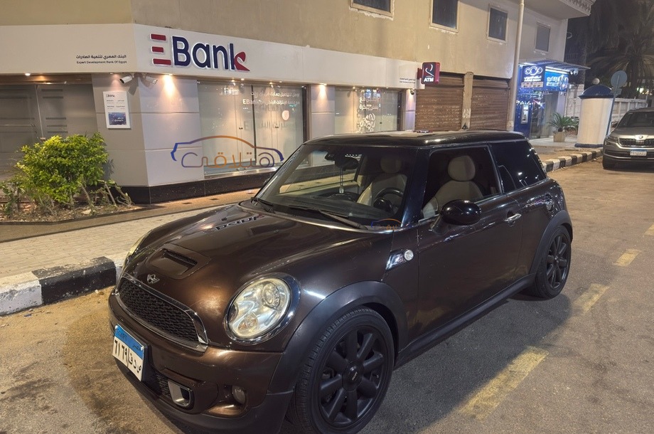 Mini Cooper S Mini بني