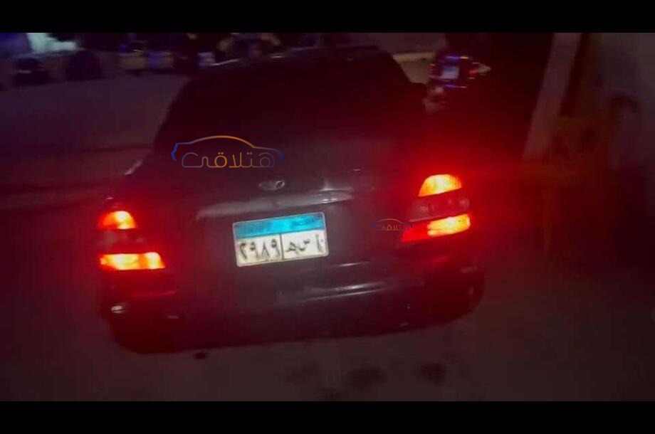 Leganza Daewoo أسود