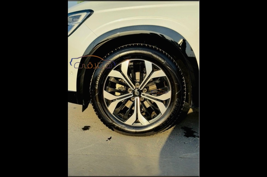 Austral Renault أبيض