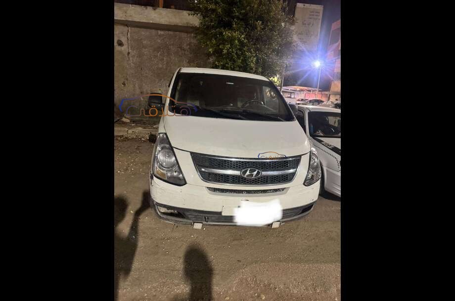 H1 Hyundai أبيض