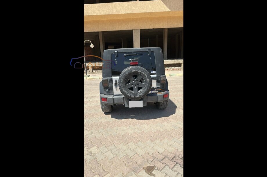 Wrangler Jeep فضي