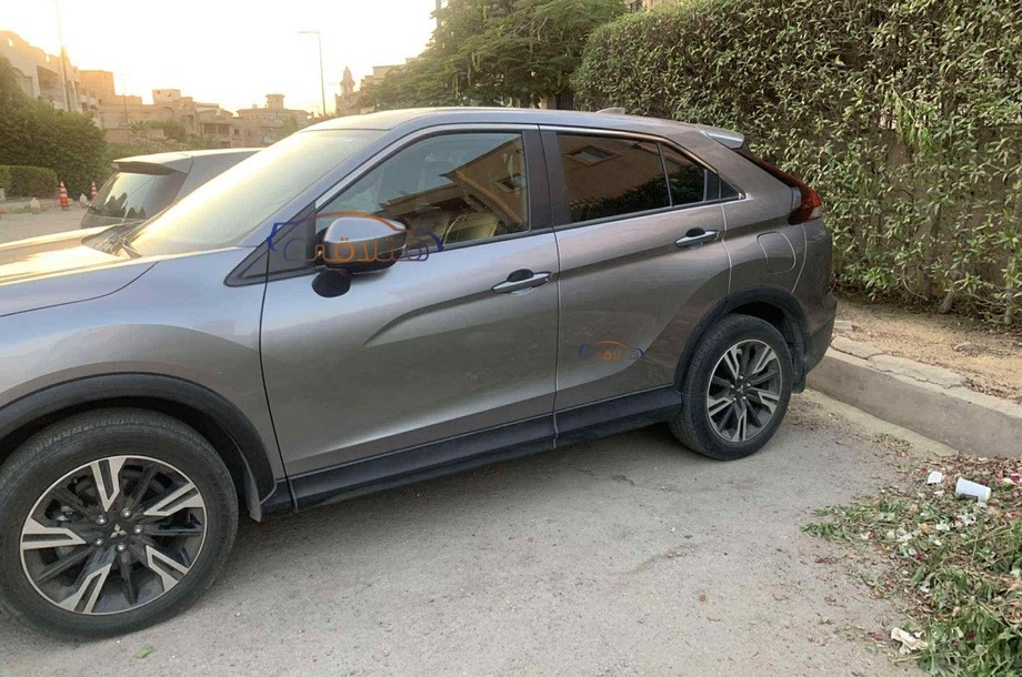 Eclipse Cross Mitsubishi برونزي