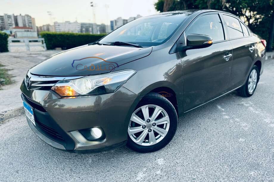 Yaris Toyota Gold