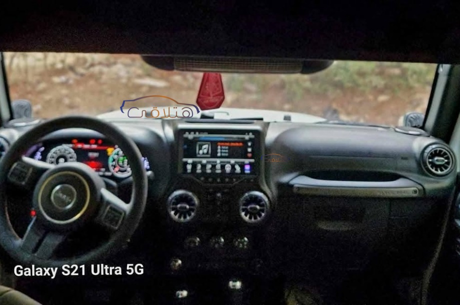 Wrangler Jeep أبيض