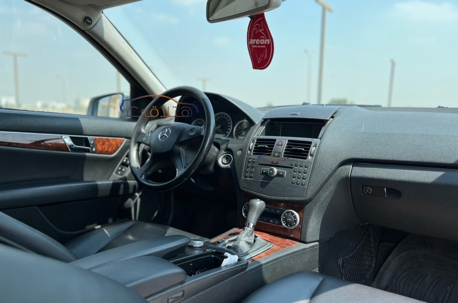 C 180 Mercedes رمادي