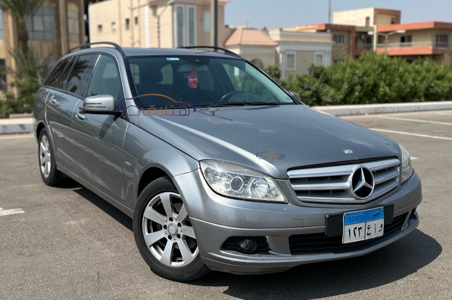 C 180 Mercedes رمادي