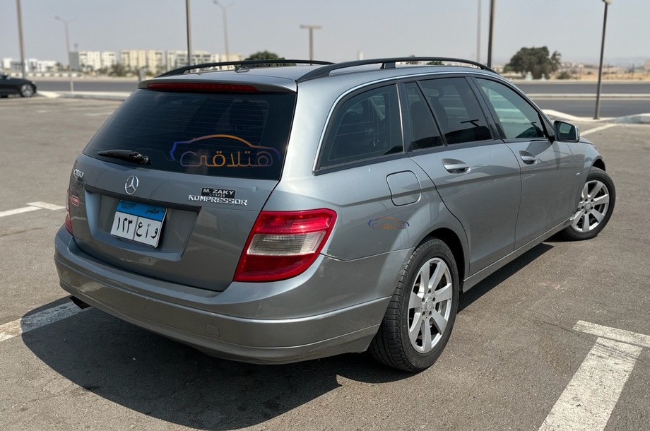 C 180 Mercedes رمادي