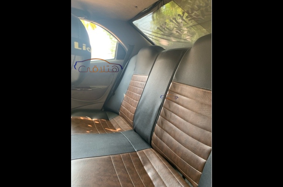 Nubira 2 Daewoo ذهبي