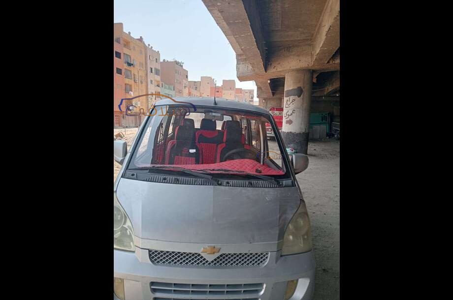 N300 Chevrolet فضي