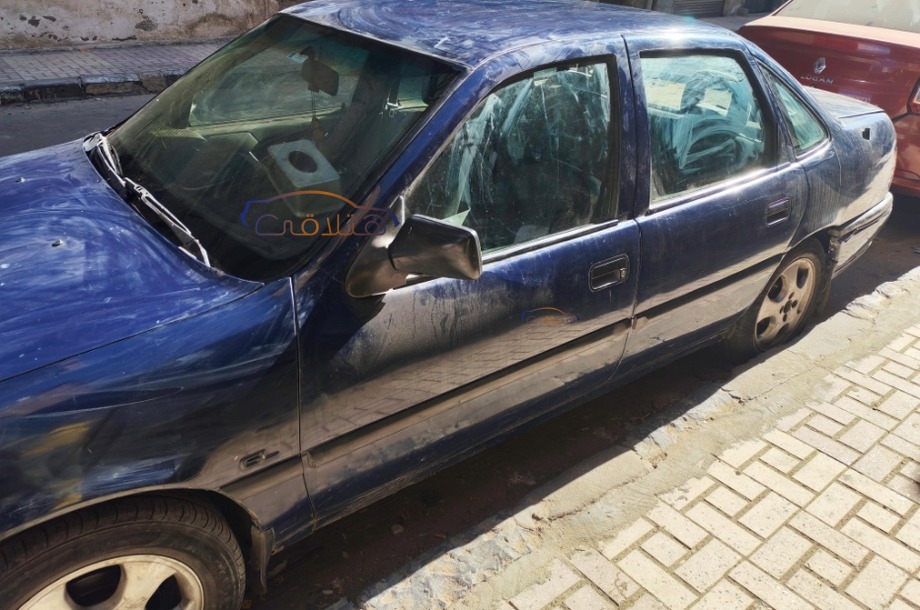 Vectra Opel أزرق