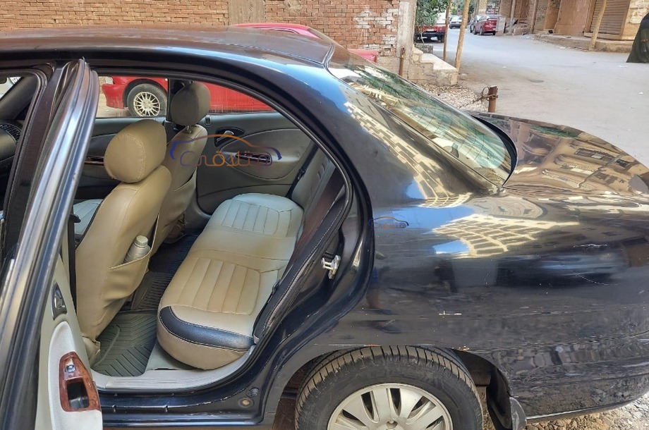 Nubira 2 Daewoo أسود