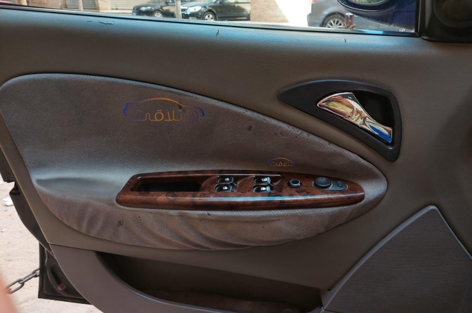 Nubira 2 Daewoo أسود