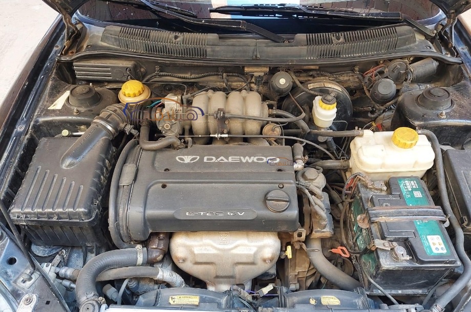 Nubira 2 Daewoo أسود