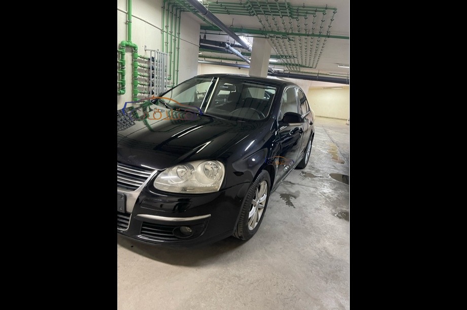 Jetta Volkswagen أسود