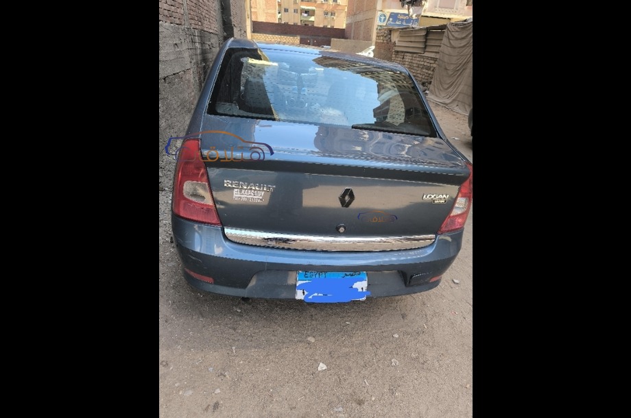 Logan Renault الأزرق الداكن