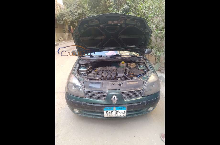 Clio Renault أخضر