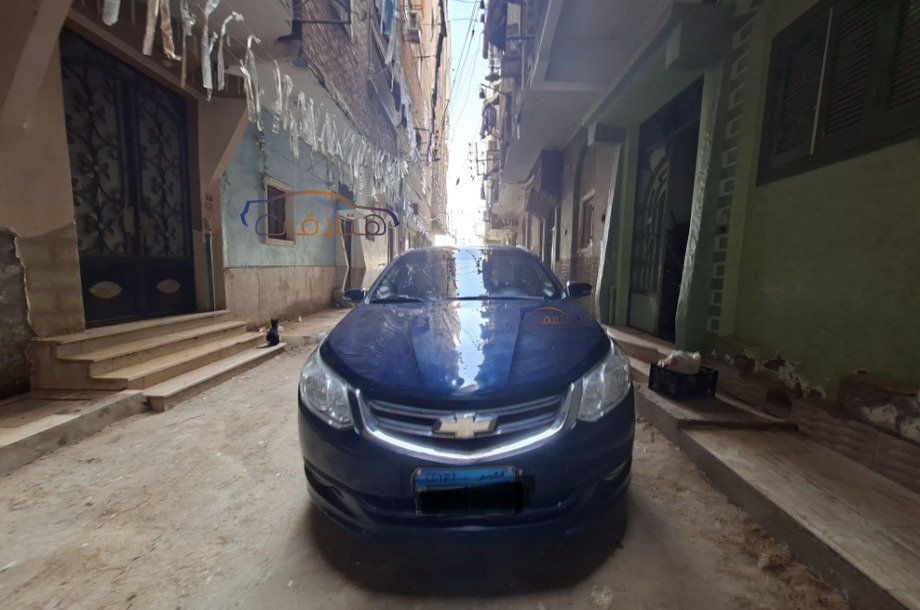 Optra Chevrolet الأزرق الداكن