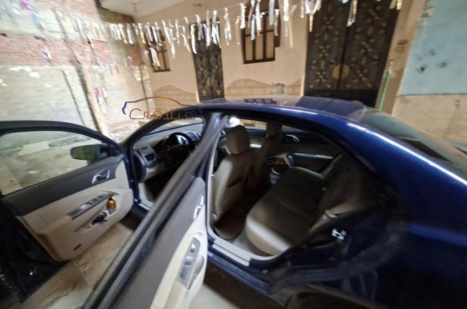 Optra Chevrolet الأزرق الداكن