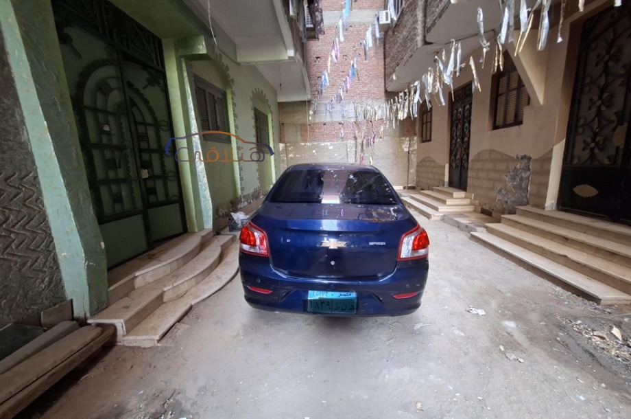 Optra Chevrolet الأزرق الداكن