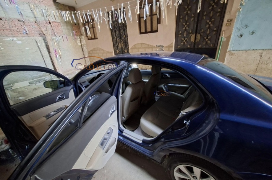 Optra Chevrolet الأزرق الداكن