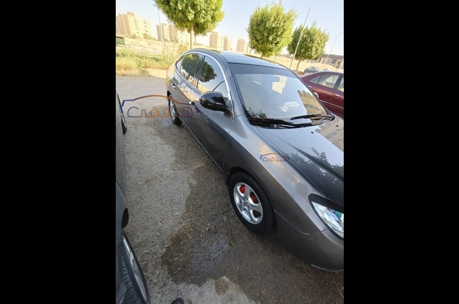 Elantra Hyundai Dark grey