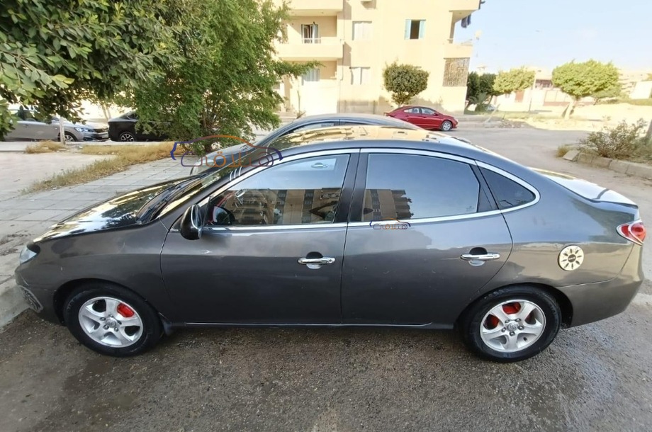 Elantra Hyundai Dark grey