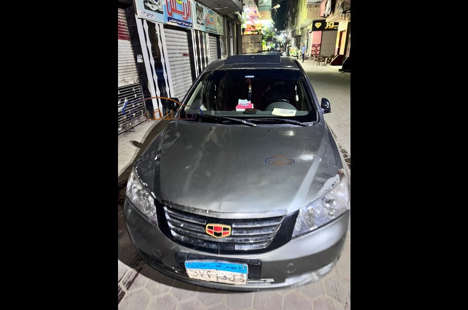 Emgrand 7 Geely فضي