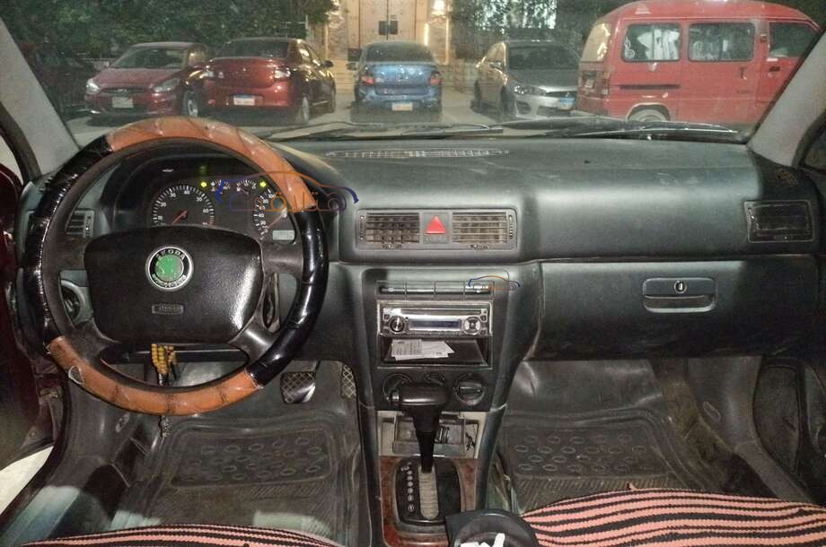 Octavia A4 Skoda احمر