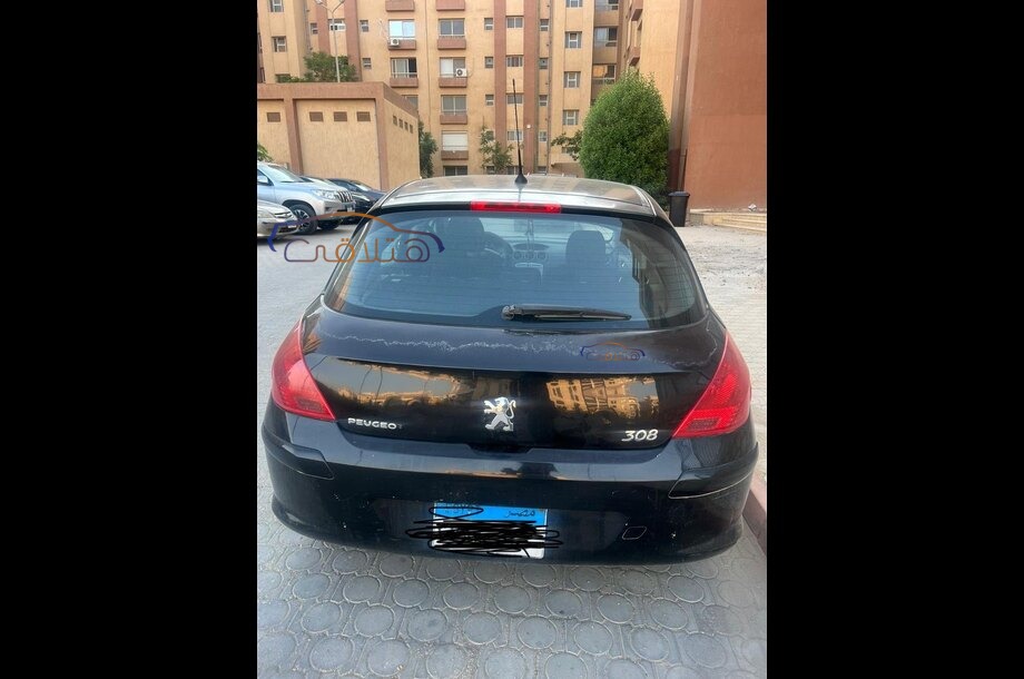 308 Peugeot أسود