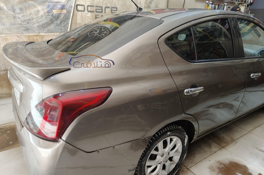 Sunny Nissan برونزي