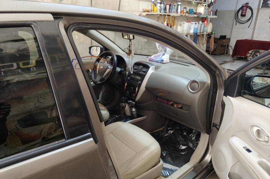 Sunny Nissan برونزي