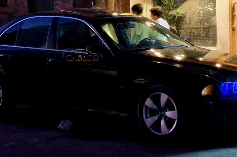 520 BMW أسود