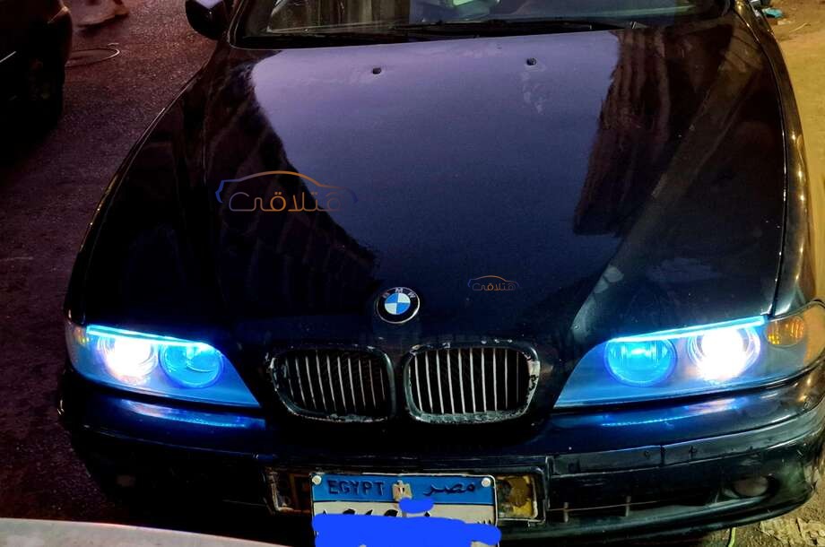 520 BMW أسود