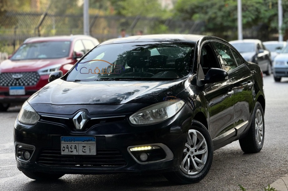 Fluence Renault أسود
