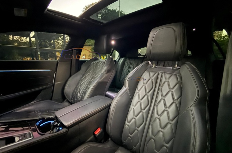 508 Peugeot أبيض