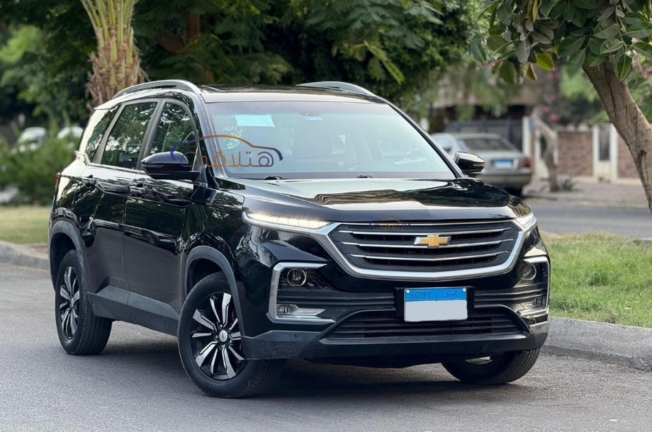 Captiva Chevrolet أسود